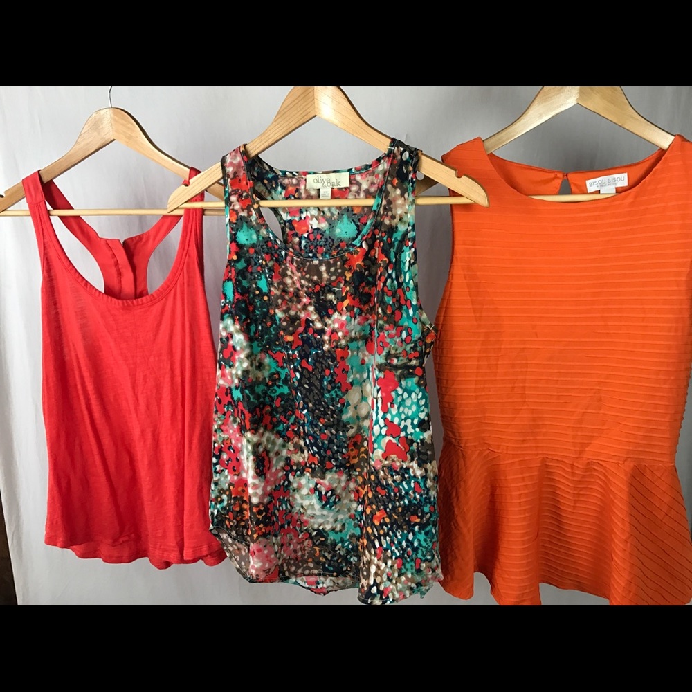 Lot 3 Tops - Banana Republic - Olive &Oak - Bisou